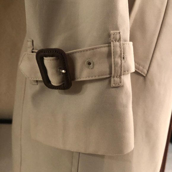 Burberry Trench Coat, Short (mid-thigh), Womens - Picture 13 of 15
